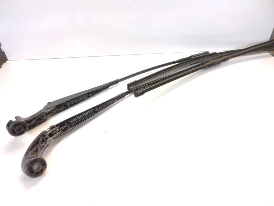 Braço escova limpa vidros Smart Fortwo 3G 451 2007 a 2013