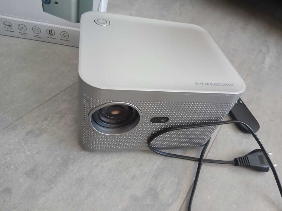 Projketor /Rzutnik  Smart 4K