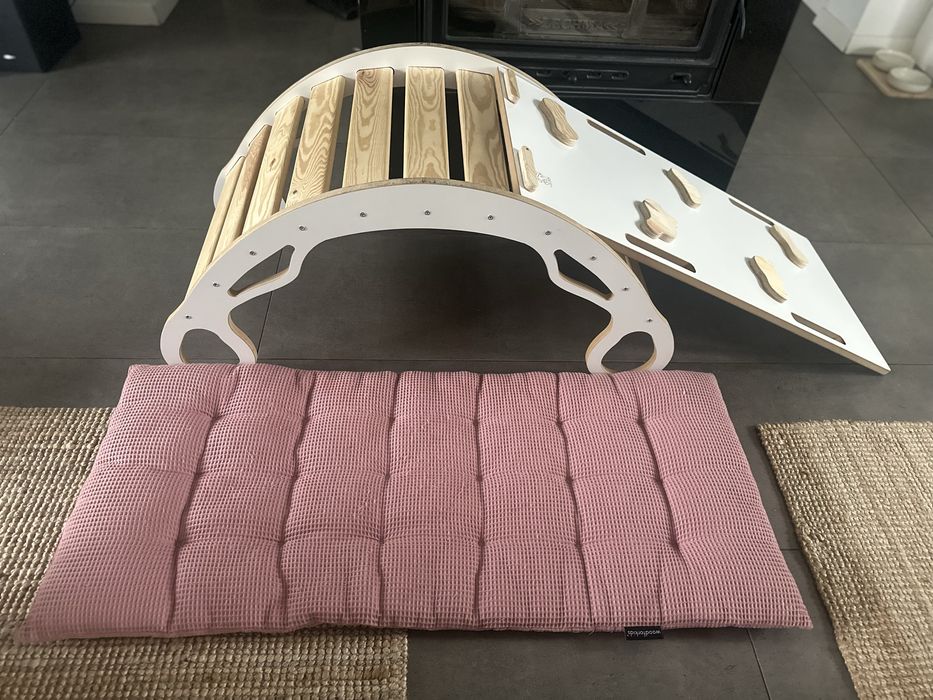 Bujak Montessori Wood for kids ze ścianką i poduszką