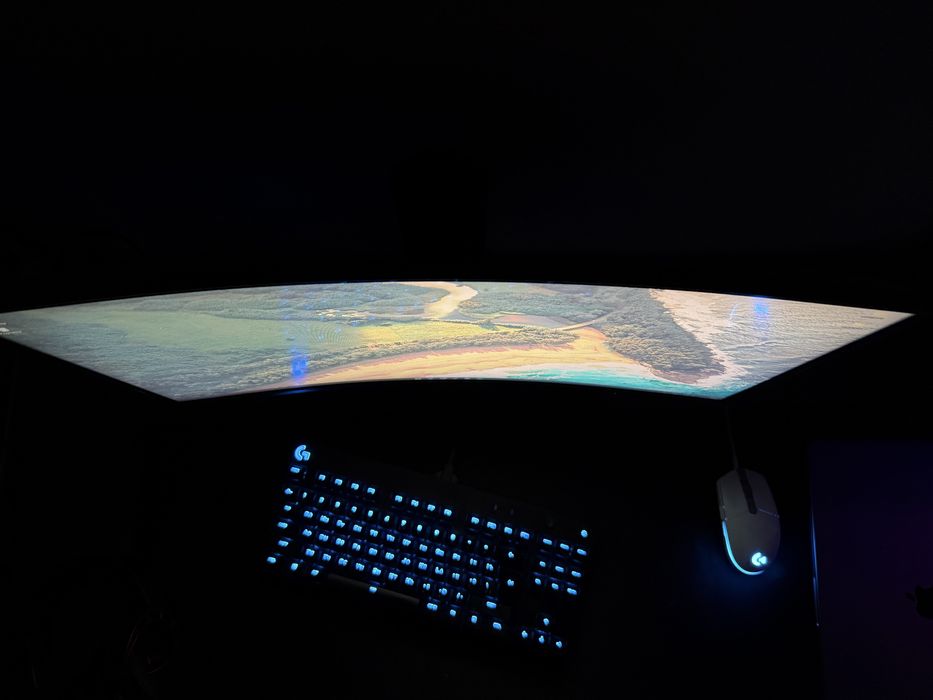 Ігровий вигнутий монітор AOC C24G1 24" / 144Hz / 1ms