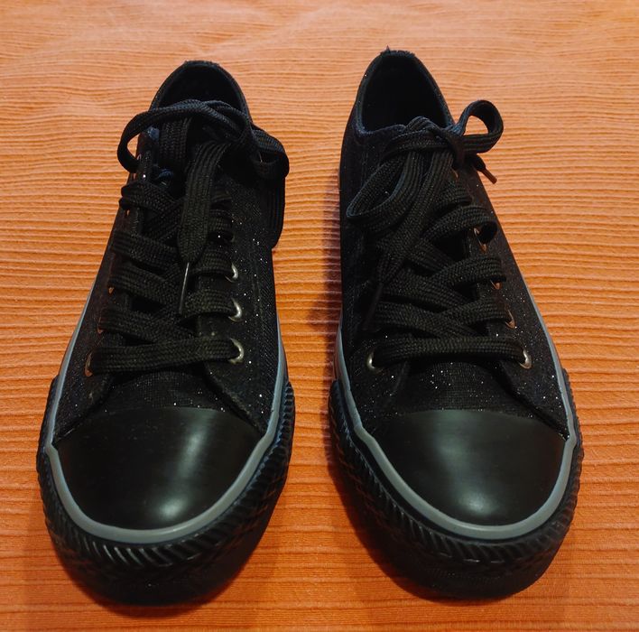 Sapatilhas Pretas NOVAS, 38