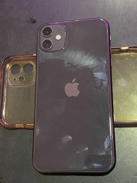Продам 11 айфон под восстановление