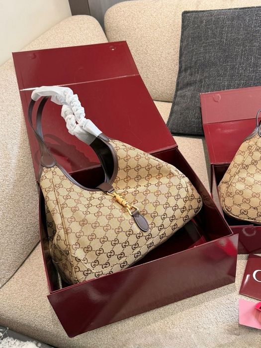 Сумка Gucci GG Monogram Jackie Shoulder Bag