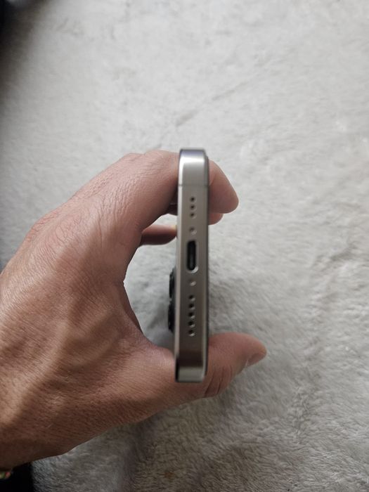 iPhone 15 Pro Natural Titanium - Como Novo!