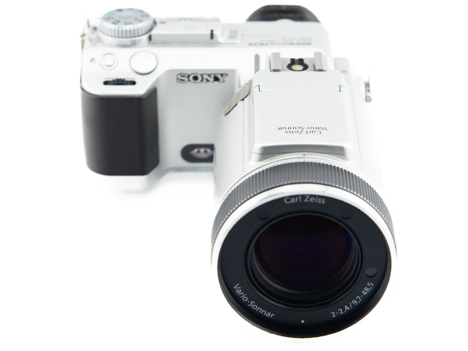 Aparat cyfrowy Sony DSC-F717