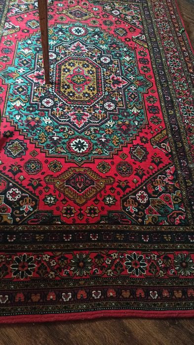 продам килими  б/в гарний стан 2/3