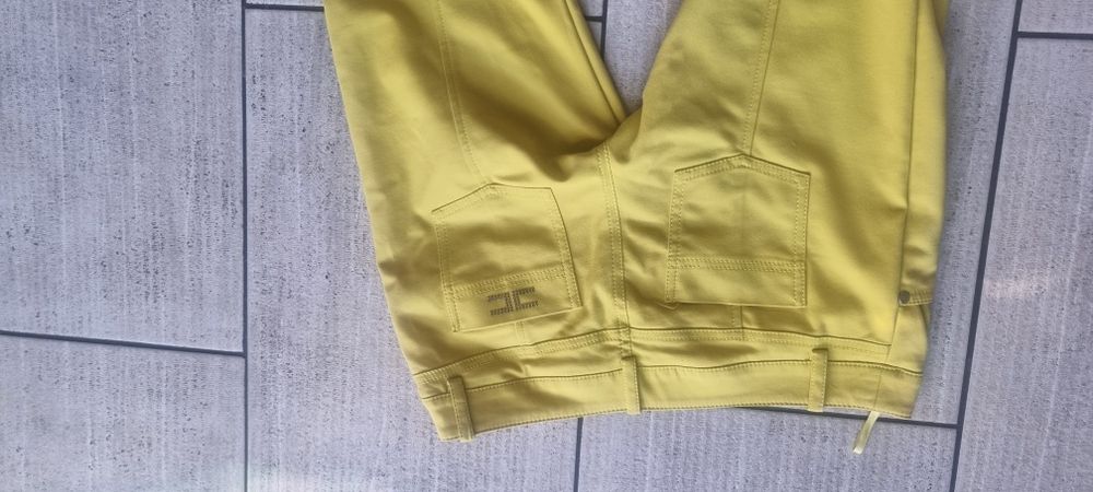 Spodnie marki Elisabetta Franchi kolor żółty rozmiar 42