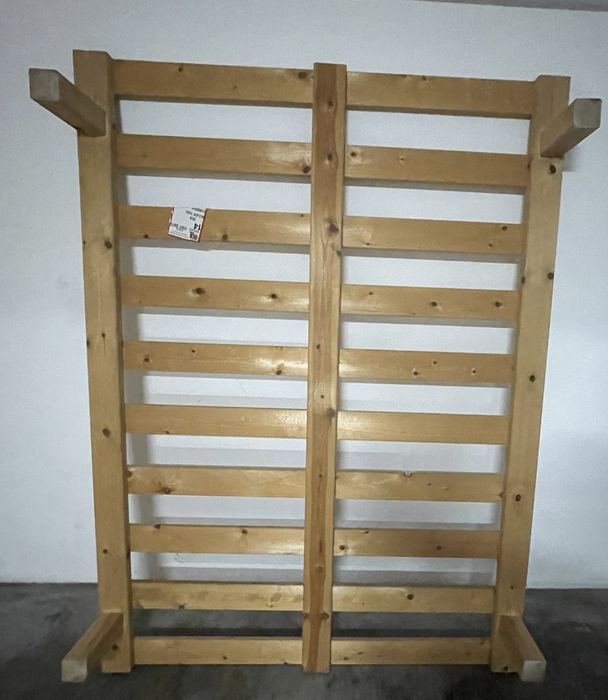 Base de Cama Casal 140x190 em Madeira Maciça | Muito Robusta | Excelente Estado