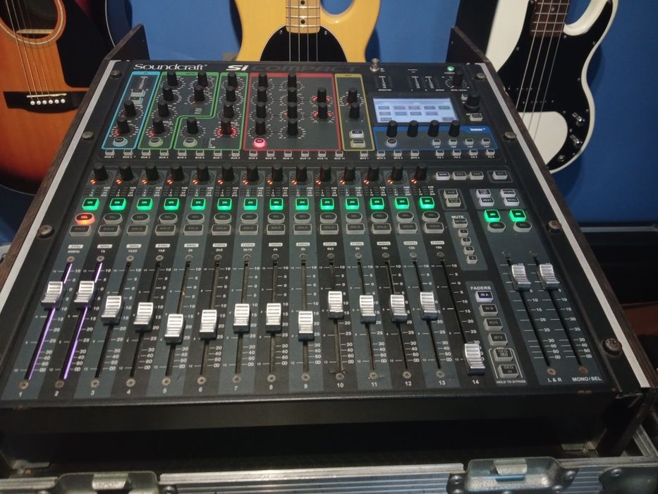 Soundcraft Si compact +case