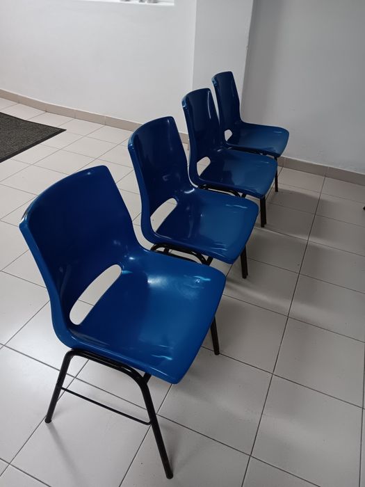 Cadeiras Azuis - 120 unid.