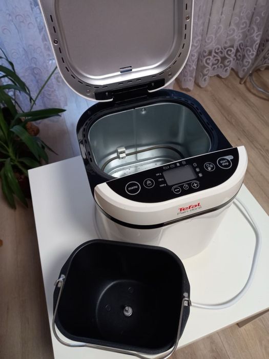 хлібопічка Tefal біла