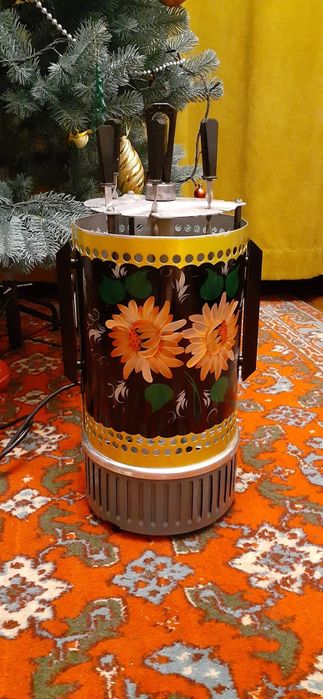 Продам електрошашличницю у чудовому стані