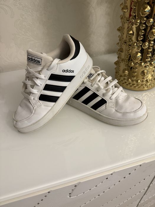 Sapatilhas adidas tamanho 36 em bom estado