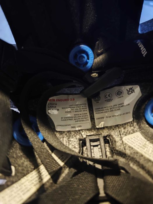 Шолом Вело Leatt Enduro 2.0 MIPS 59-63СМ Large FullFace чорний