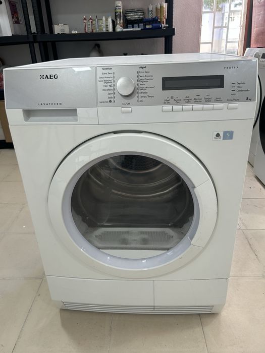 Maq. Secar AEG usada mas a trabalhar em perfeitas condições