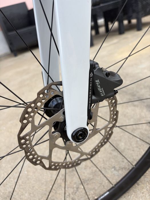 Van Rysel EDR AF Shimano Tiagra (2x10) - Travões disco hidráulico (sem pedais)