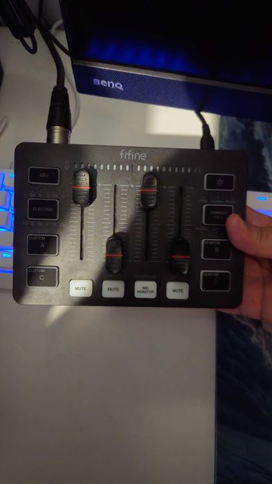 FIFINE XLR Streaming Microfone dinâmico, misturador de áudio