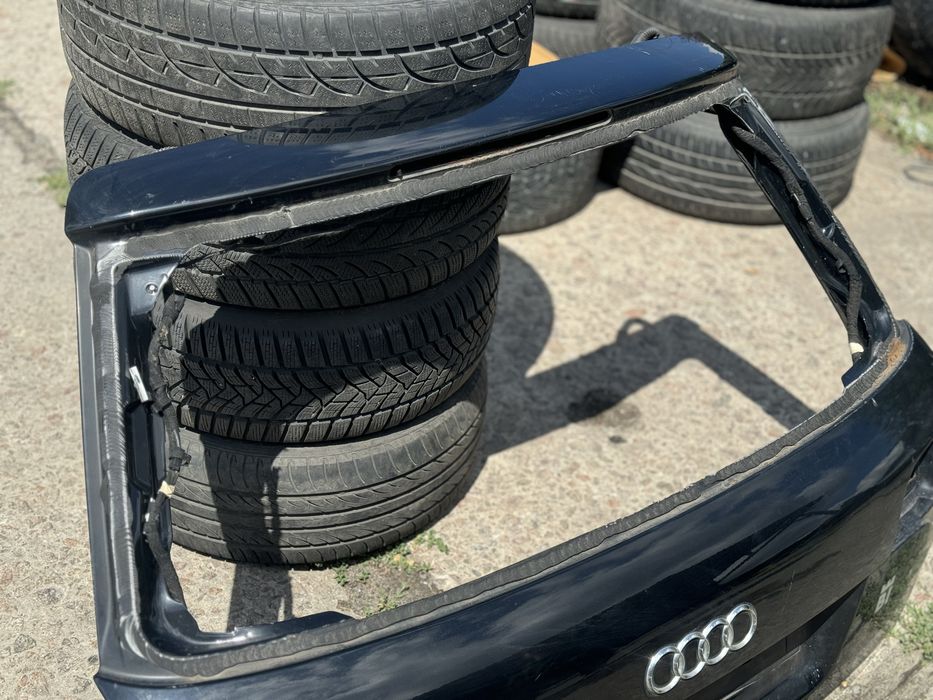 Ляда Audi a4 b7 чорна кришка багажника універсал LZ9Y LY9B ауді а4 б7