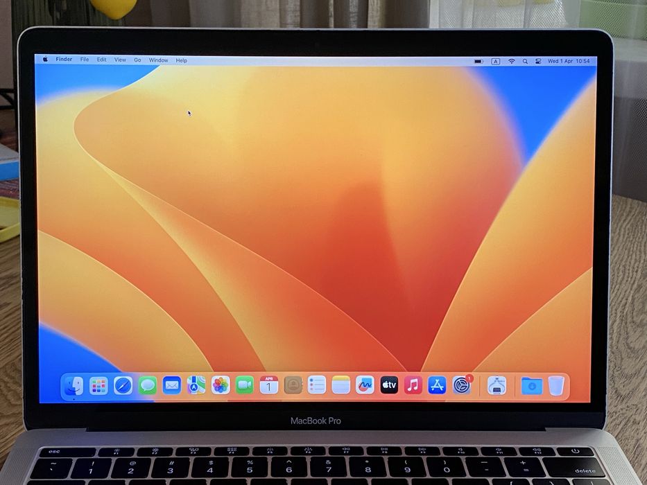 Ноутбук Apple MacBook Pro 13 2017 i5 8GB 128GB SSD.