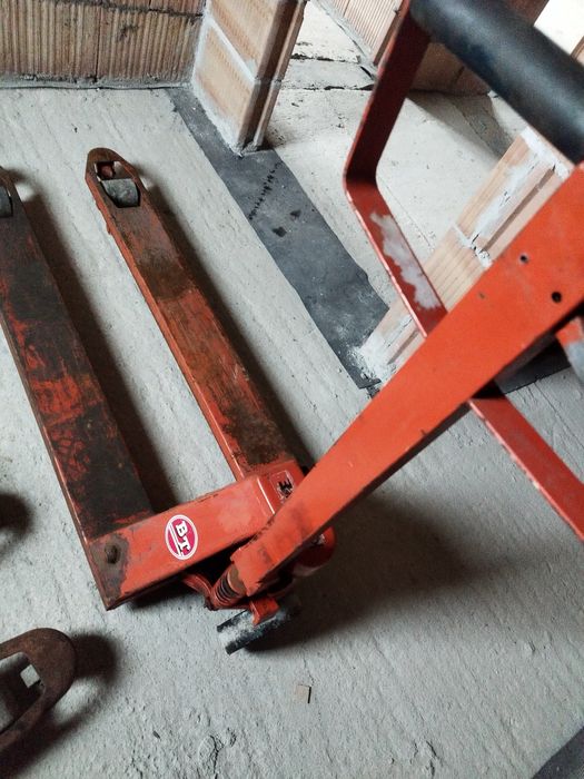 Wózek paletowy Toyota paleciak