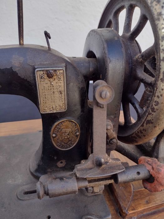 Máquina de costura BIESOLT & LOCKE - modelo 1888 a 1890