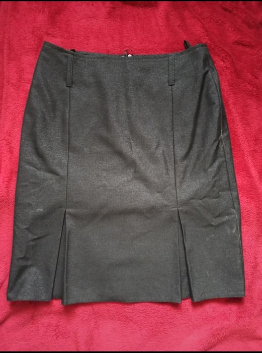 Czarna spódniczka