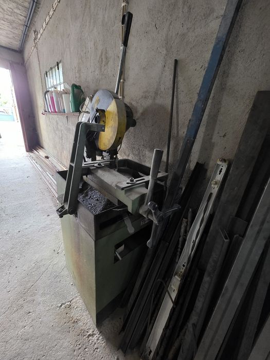 Maquina de corte ferro