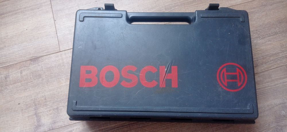 Перфоратор BOSCH