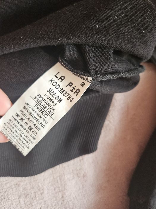 Bluza czarna la pia