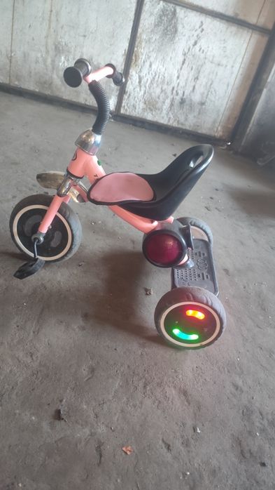 Трёхколёсный велосипед