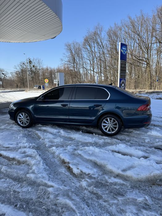 Продам автомобіль Skoda Superb