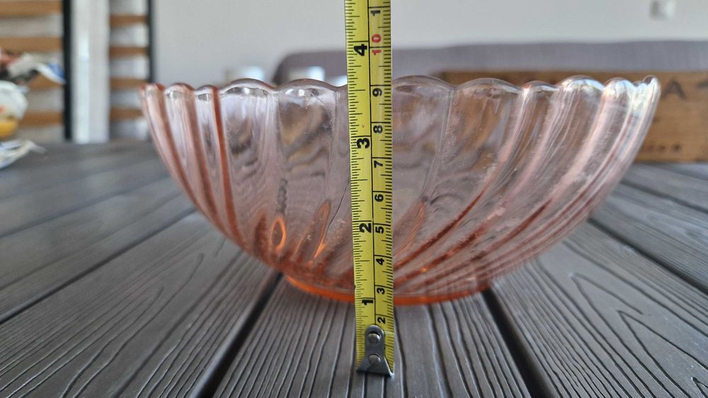 Taça de vidro rosa velho445335938500536324