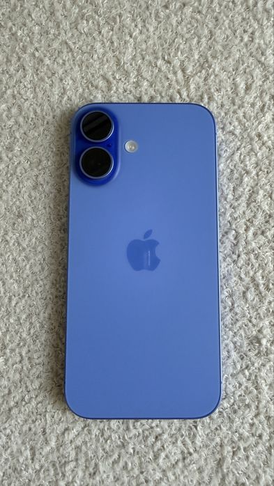 Iphone 16 Ultramarine 256 GB jak nowy
