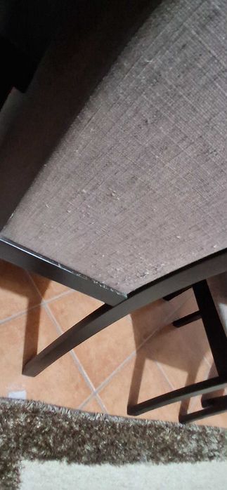 Mesa e cadeiras wengue