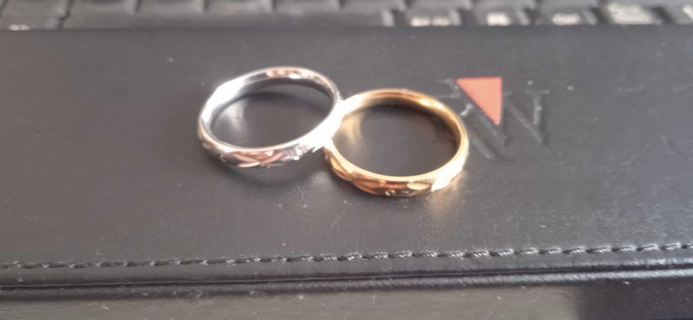 2 Alianças,  2 cm de diâmetro