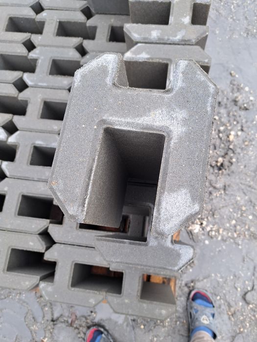 Producent hurt Łącznik betonowy h25 podmurówka