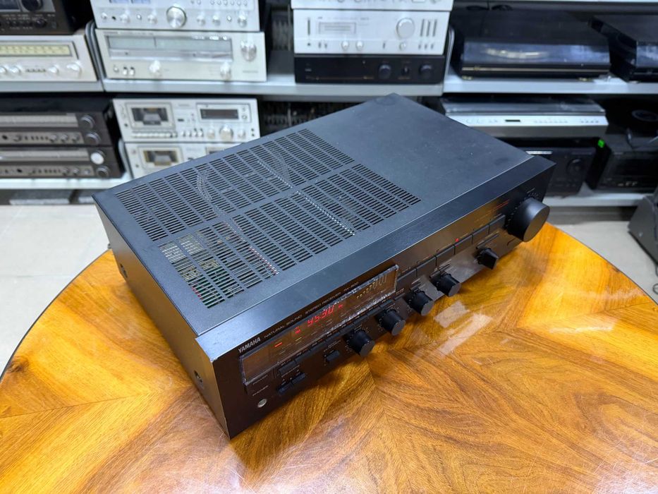 Amplituner Yamaha RX-500 stereo, Audio Room