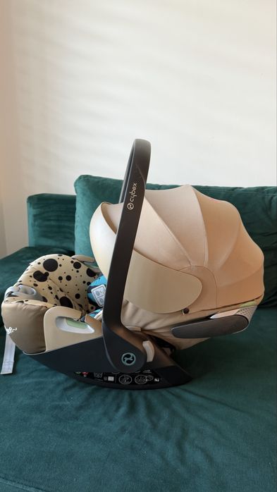 Автокрісло Cybex Platinum Cloud T i-Size - колекція Karolina Kurkova