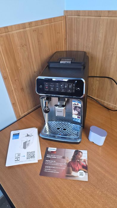 Philips Series 3300 EP3326/90 - Ekspres do kawy