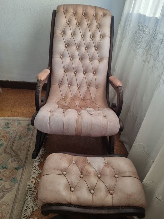 Cadeirão em pele vintage