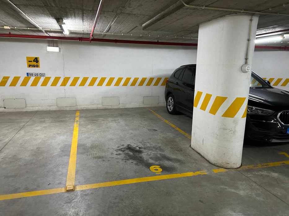 aluguer de lugar de estacionamento (Lisboa, junto à Avenida de Berna)