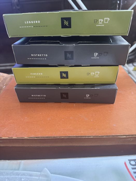 4 caixas Nespresso de 50 un