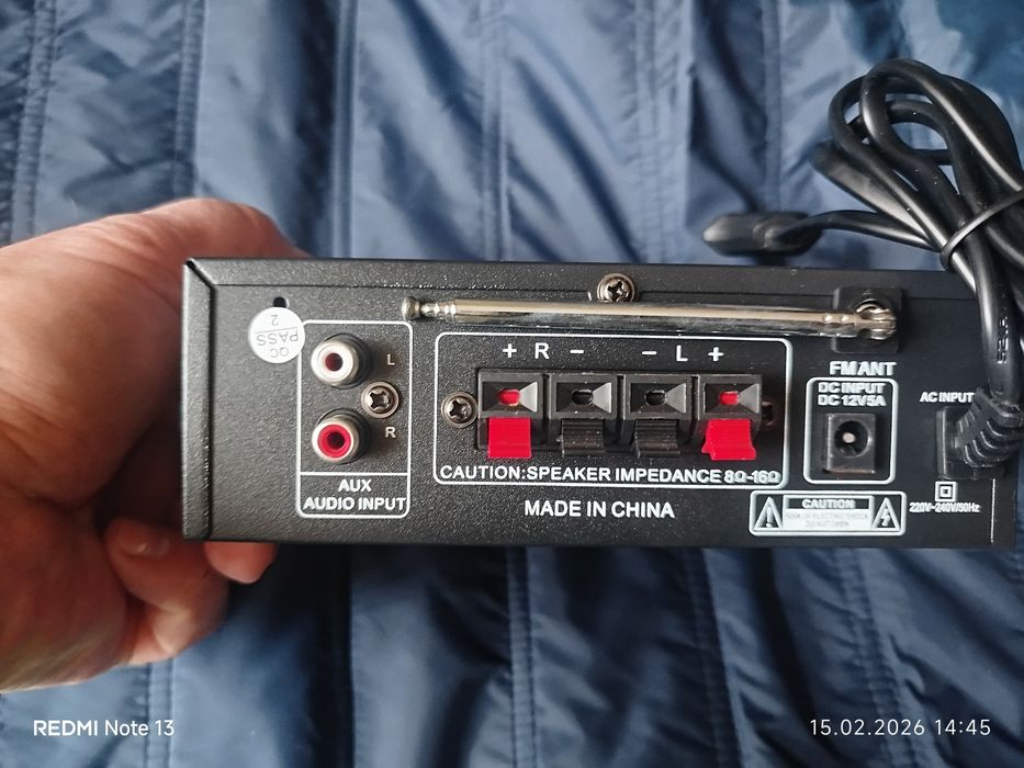 Продам классный новый малогабаритный усилитель UKC AK-699BT