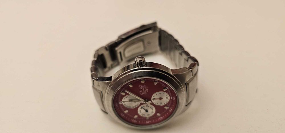 Casio edifice czerwong