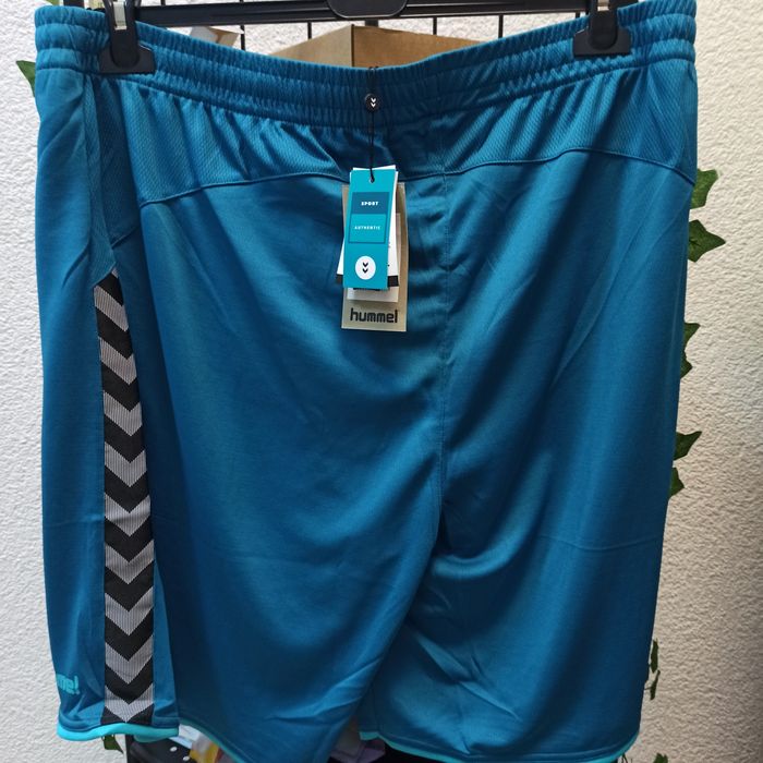 Męskie spodenki Hummel