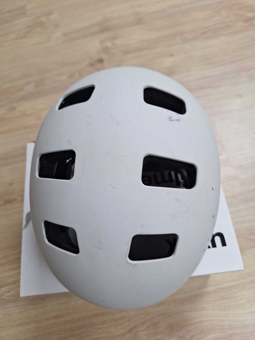 Kask dla dziewczynki UVEX r. 55 - 58