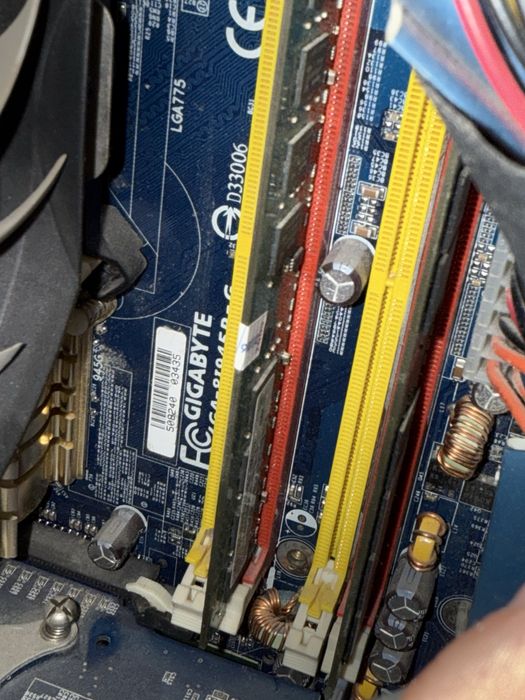 Ретро пк або компʼютер динозавр