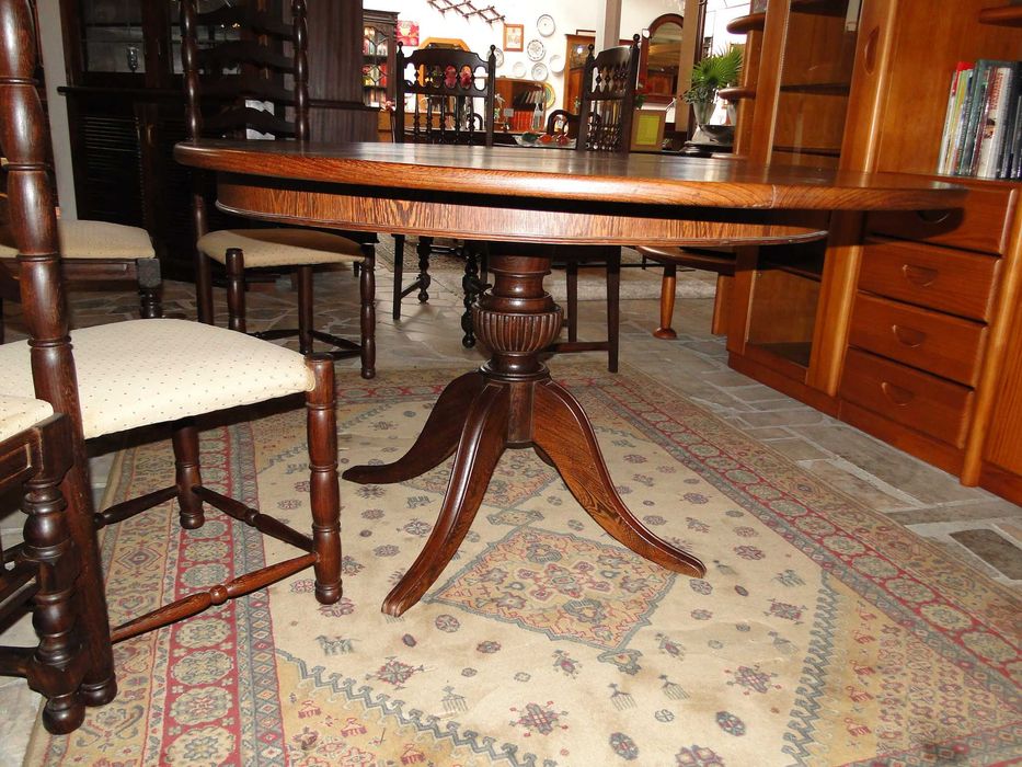 Solid Wood Living Room Table, Excellent Condition and Quality – Extendable64551173562753121