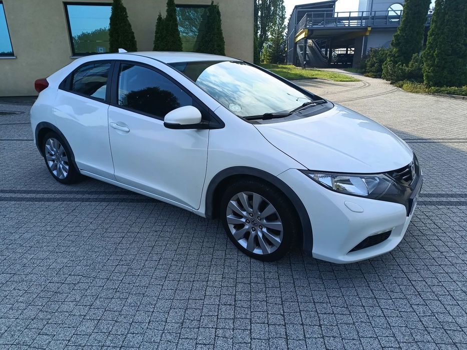 Honda Civic 1,8 140km Climatronic Alu Kamera 2 komplety alu