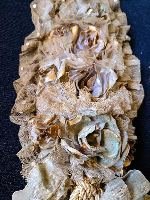 Par de palmitos artesanato arranjo floral tons dourados